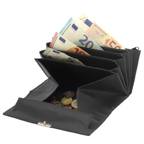 Waiter wisselt leer uit